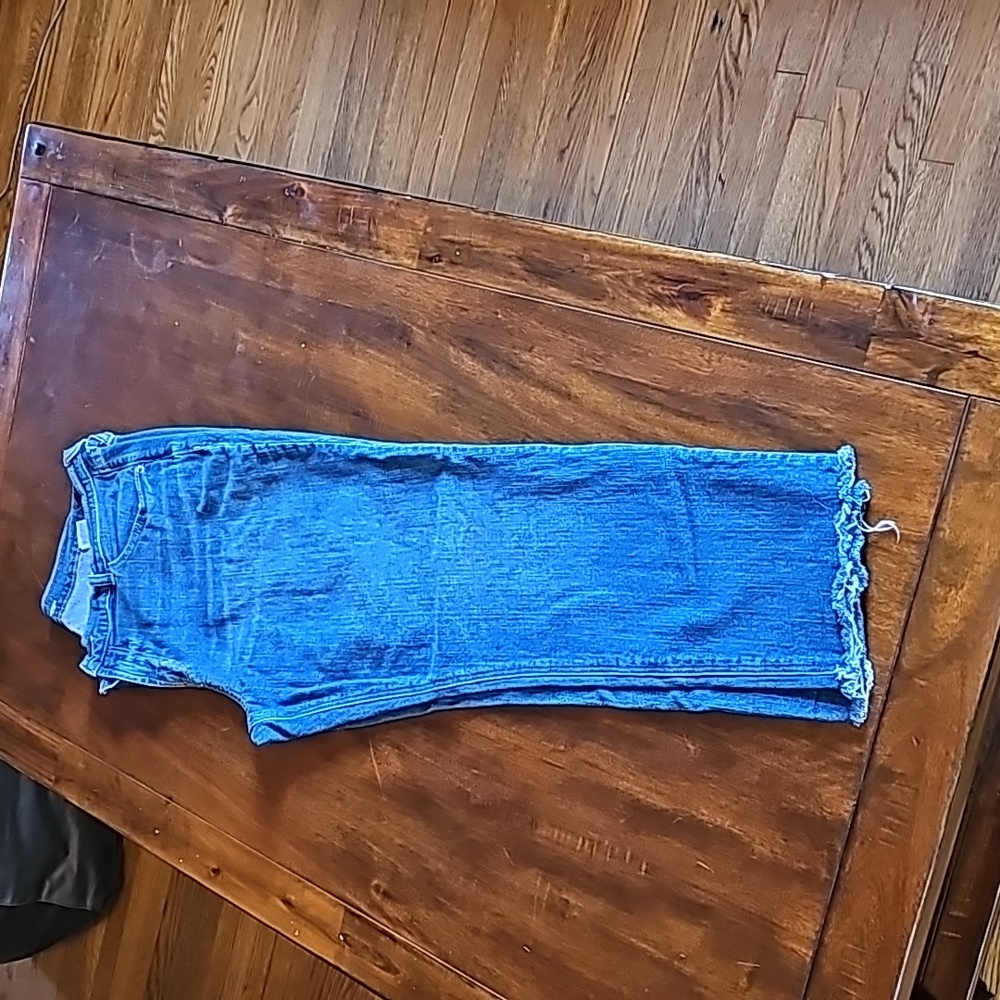 Old Navy mid rise Boyfriend jeans size 14. Some stretch.